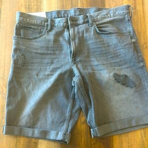 H&M denim jean shorts gray/black men’s size 38 regular fit
